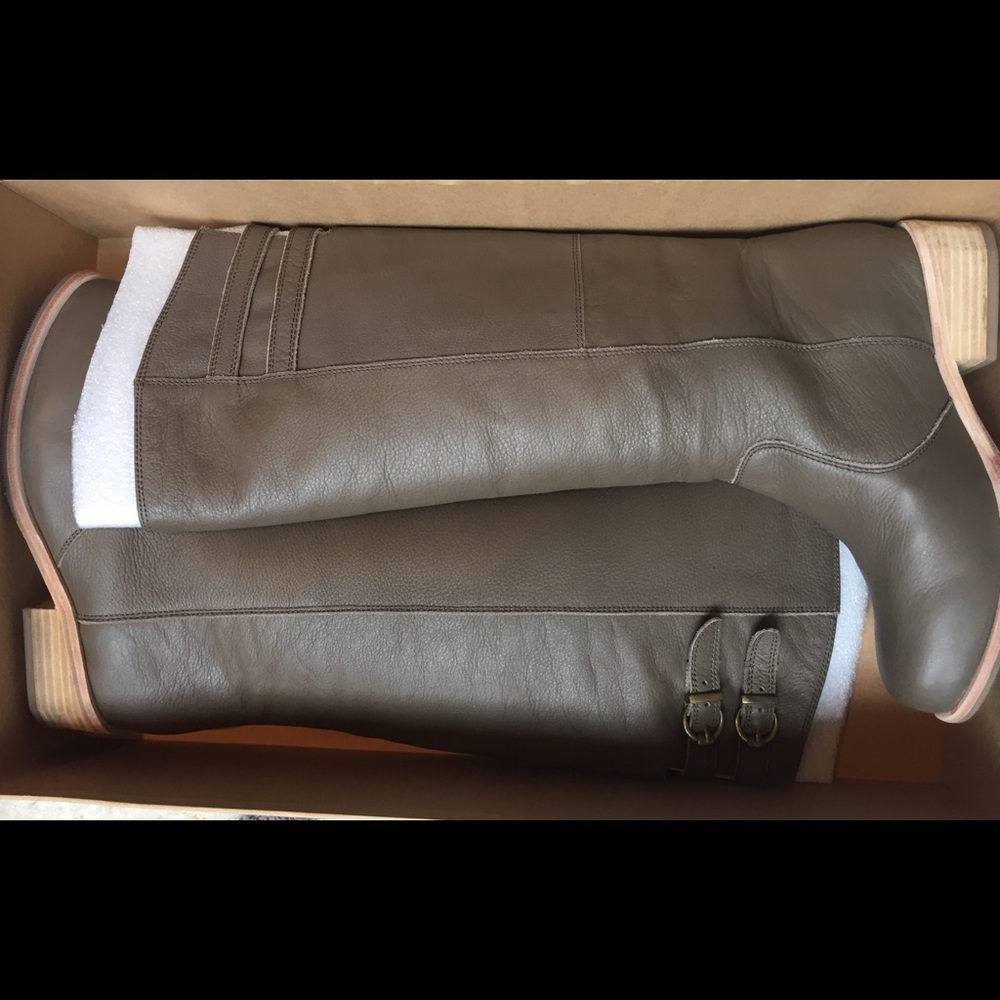 Fiel long Boot Taupe Nappa Size 7.5